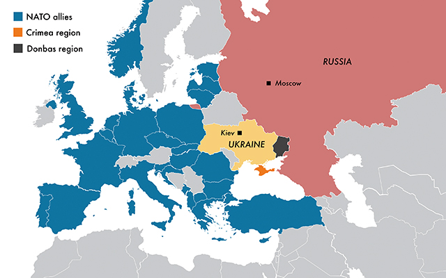 烏克蘭戰爭的導火索是加入北約（藍色部分）問題。俄國不能接受烏克蘭（黃色部分）加入北約，北約飛彈進駐烏國，被俄羅斯（粉紅色部分）視為戰略威脅。Adobe Stock