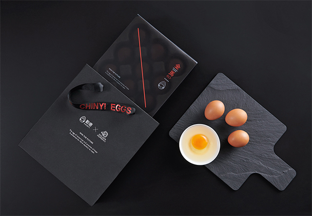 勤億蛋品「金馬60放山蛋禮盒」，選用最高規格的放牧雞蛋，搭配環保材質包裝。勤億提供
