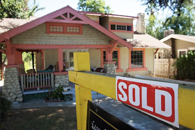 最新的房價數據顯示，美國房地產市場好轉，但是後勢仍需謹慎對待。Getty Images