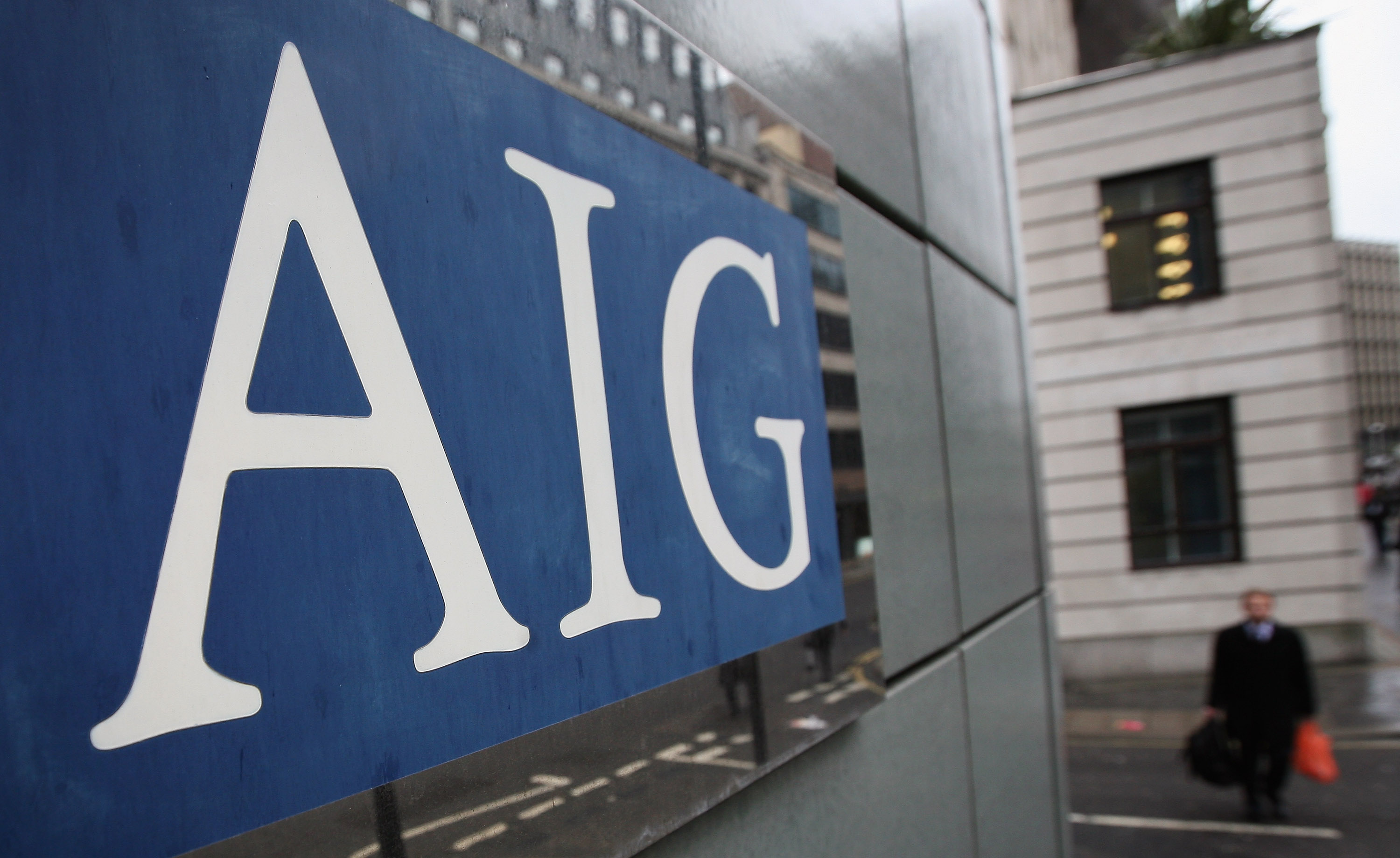 美國國際集團（AIG）用紓困金大發紅利，讓出手相助的美國政府一度灰頭土臉。