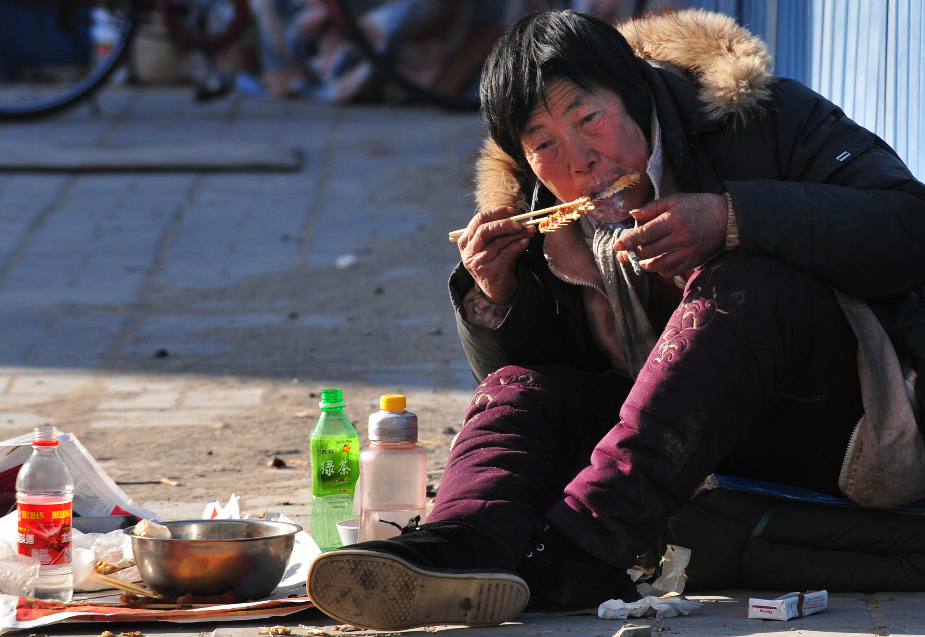 中國號稱大國崛起，但事實上還存在數以幾億計處於赤貧狀態的窮人。