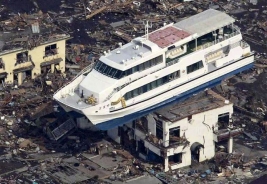 2011國際十大新聞 - 1. 日本311強震 複合災難驚全球