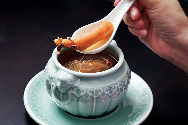蔡精賢不惜成本,每道料理嚴選上等、當季、天然食材。