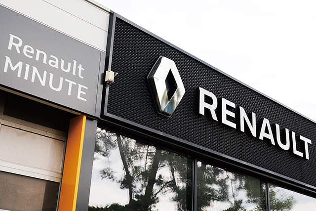 法國經濟財政部長日前也呼籲雷諾（Renault）等法國汽車製造商，在向政府申請金援度過難關的同時，有必要考慮將生產線移回母國。Adobe Stock