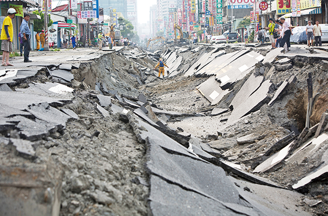 2014年高雄氣爆，造成32人死亡、321人受傷。Getty Images