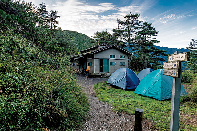 抵達11.7K雲稜山莊。