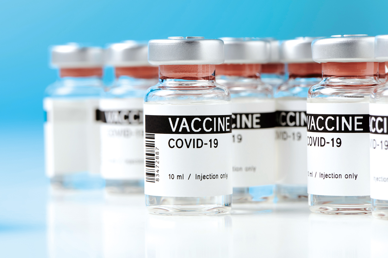 高端疫苗案，既然有人懷疑當然該查清楚。但在查清楚之前，也要看看各種資訊來源的可靠性。Adobe Stock