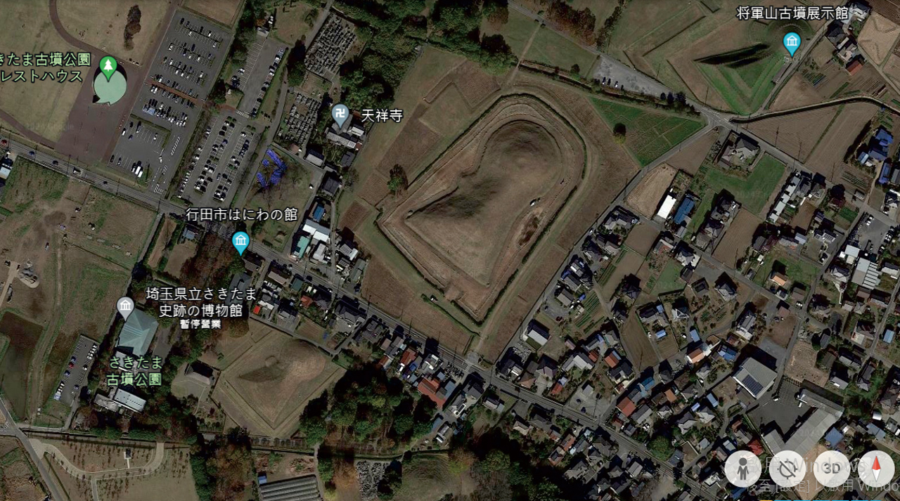 從Google Earth的空照圖可以明顯看出日本皇陵類似鎖孔或驚嘆號的形狀。Google Earth擷圖