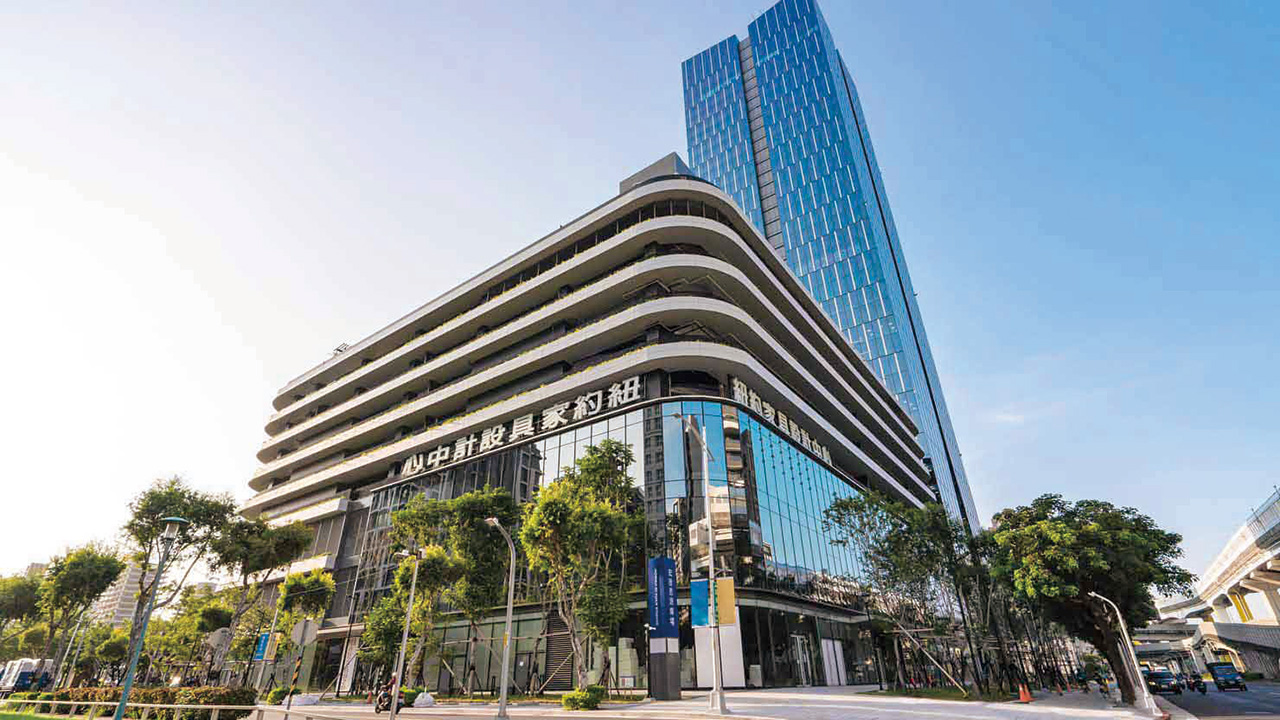 紐約家具入駐新莊副都心地標「宏匯思源i-Tower大樓」，開設思源旗艦館。紐約家具提供