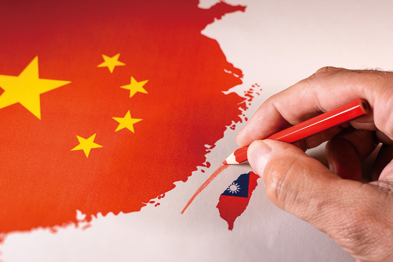 袁紅冰表示，面對習近平的內外交困，台灣必須嚴防其發動台海戰爭以擺脫自身的絕境。Adobe Stock