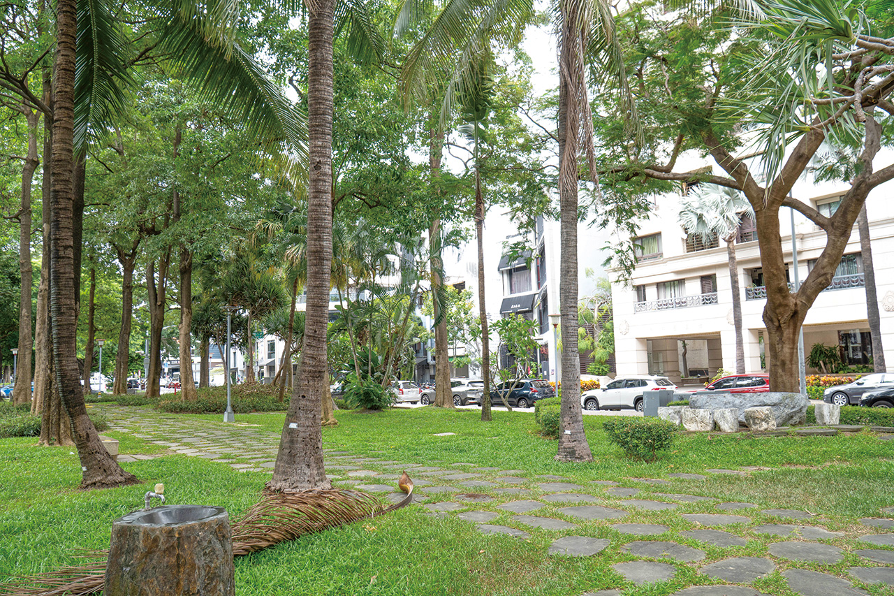 台中知名景點美術館綠園道後半段由熊貓建設認養。謝平平攝影