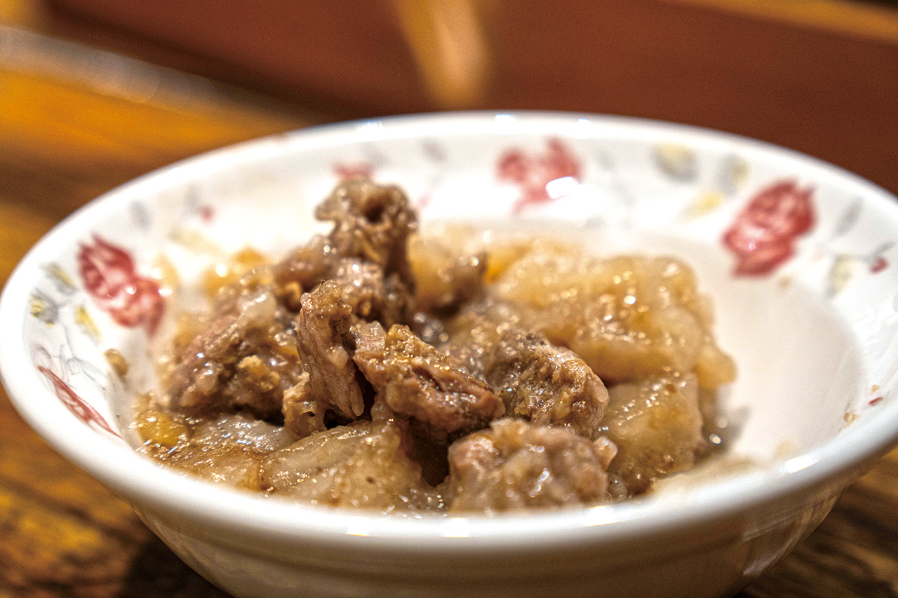 台中知名美食丁山肉丸使用本土黑豬肉製作。謝平平攝影