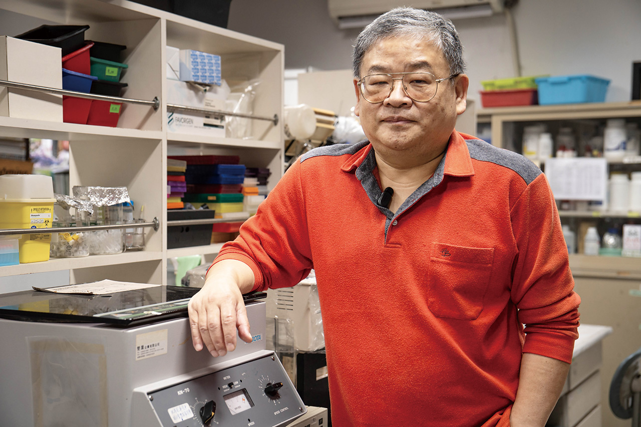 台灣大學動物科學技術系教授王佩華。謝平平攝影