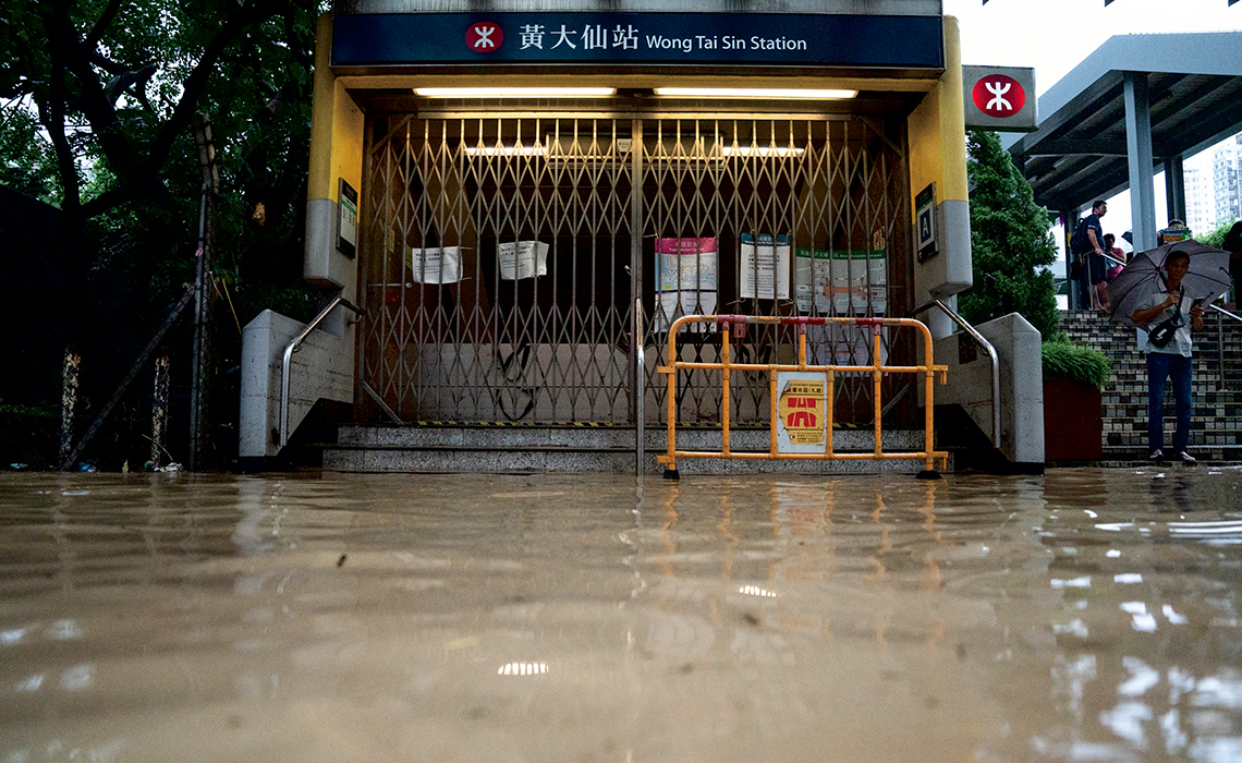 林保華：天災人禍 黑雨洗劫香港