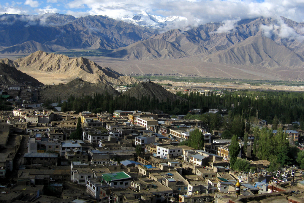 康格里雪山（Kangri）