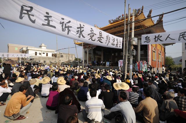 2011华人十大新闻 - 1. 广东乌坎村民「自治」 国际媒体聚焦