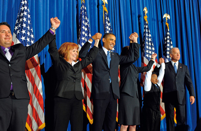 美國總統歐巴馬於2010年3月簽署醫療保險改革法案，與國會議員慶祝歷史性的一刻。Getty Images