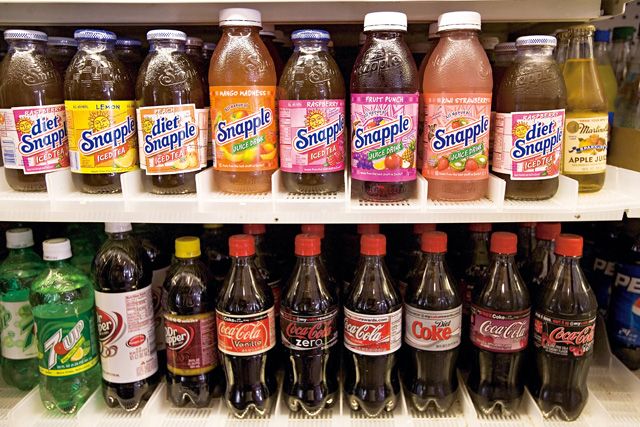 可口可乐为了满足顾客多样化的需求，在全球供应3,500多种汽水饮料、果汁及功能性饮料。Getty Images