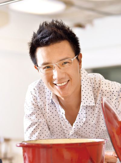 在电视节目中时常展现厨艺的蒋伟文，有自己记忆里年菜料理的味道。