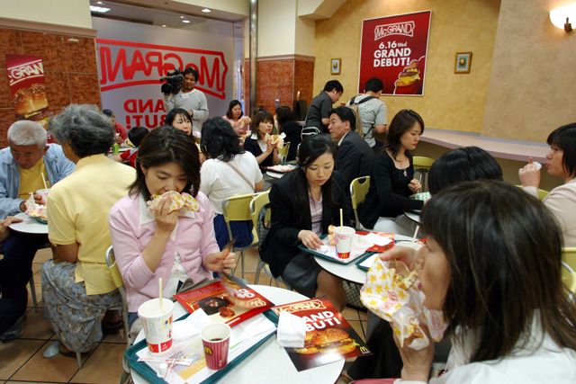为了省午餐钱，日本人宁愿自带便当，减少外食。Getty Images