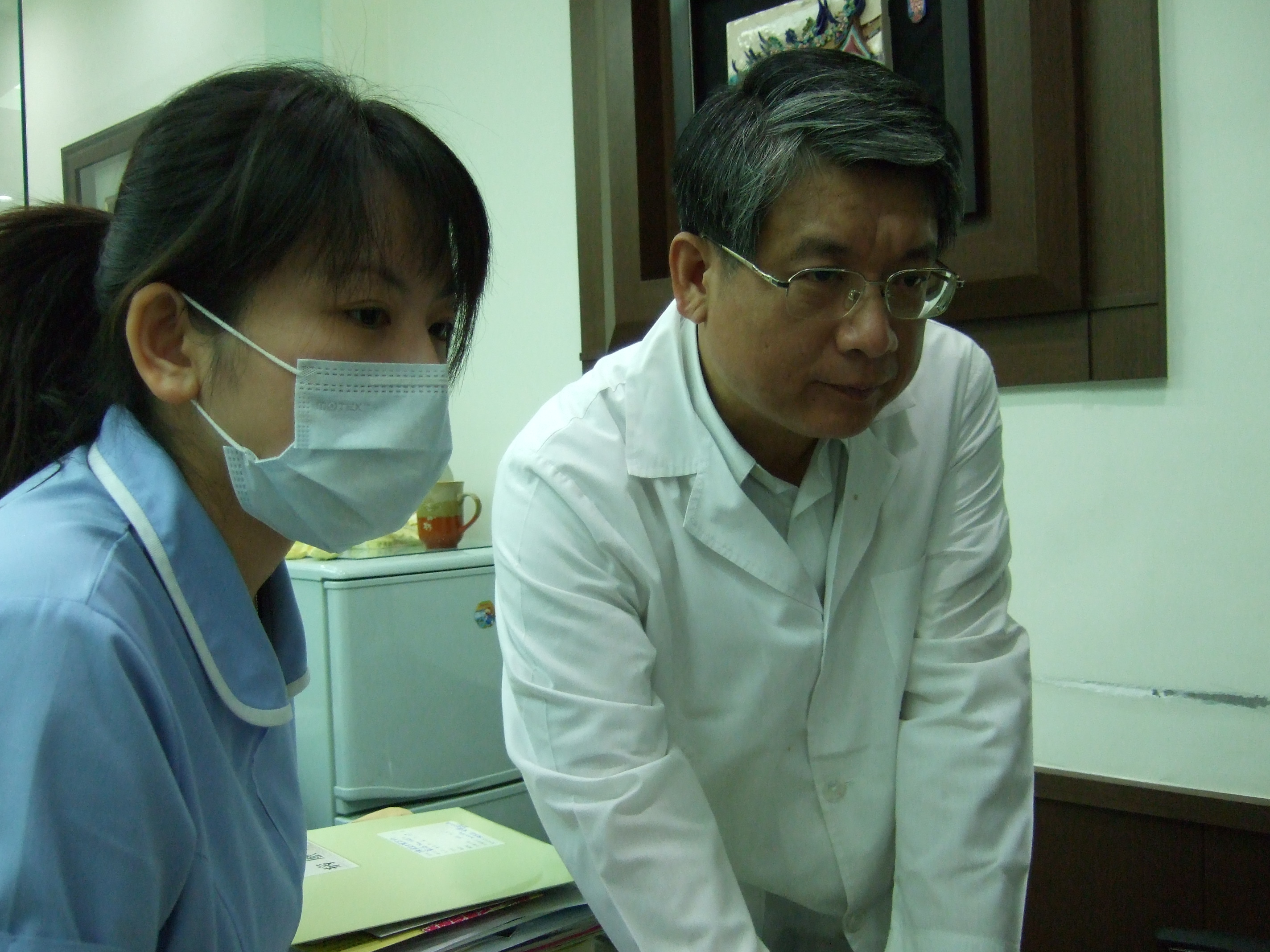 在高雄市执业多年的陈建宏牙医师，目前也是高雄市牙医公会理事长。