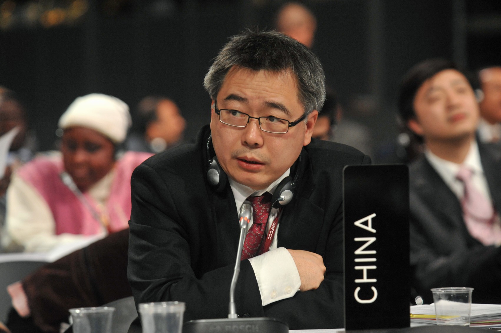 2009年哥本哈根会议中国代表团副团长、国家发改委应对气候变化司司长苏伟在会议期间态度强势。