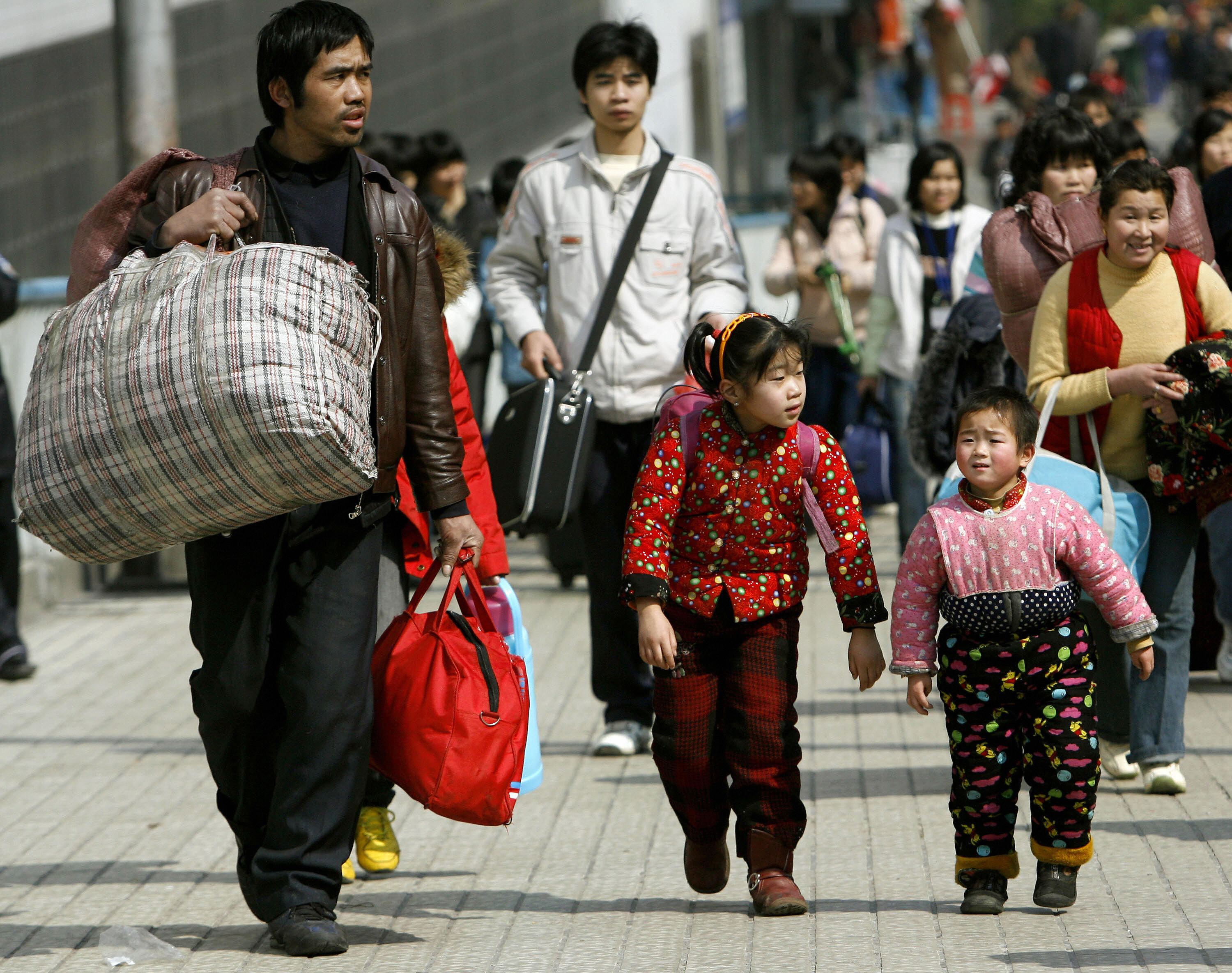 中国农民工是中国自改革开放后，一手打造中国成为「世界工厂」的幕后英雄。