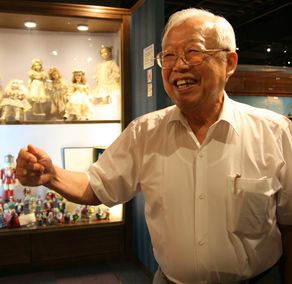 台湾日光灯前董事长的故事:林文仁打造「旭光」的黄金时代