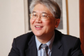 魏寶生對人才的培育不遺餘力。