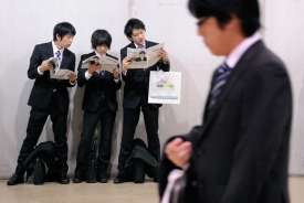 日本新進員工最大的夢想是有足夠的年收入。Getty Images