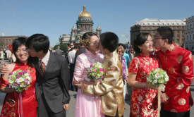 今年8月8日上海市結婚登記人數創歷史紀錄，奧運才過2個月，已經有百對新人辦離婚。