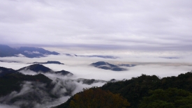 河洛嶺山巒雲海交錯，宛若世外仙境