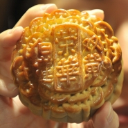 今年中國的中秋月餅外銷受挫。