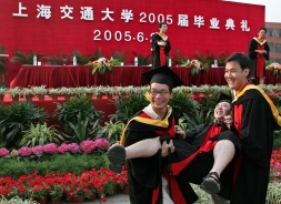 上海交大將向學生頒發人格證書，作為學生人格健全與否的鑑定憑證。