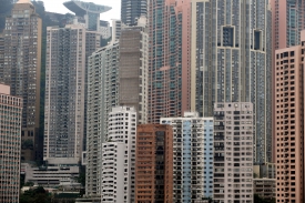 香港人口稠密，有700萬居民，豪宅價格自去年1月以來已飆漲逾4成。