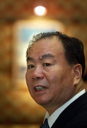 有「新疆王」之稱的王樂泉最近遭北京當局撤換。