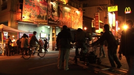 李屏賓在台南麻豆電姬戲院拍攝現場。
